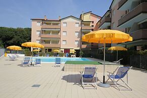 Lovely 3 Room Flat in Rosolina With Shared Pool