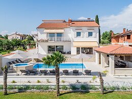 Aesthetic Villa With Private Pool