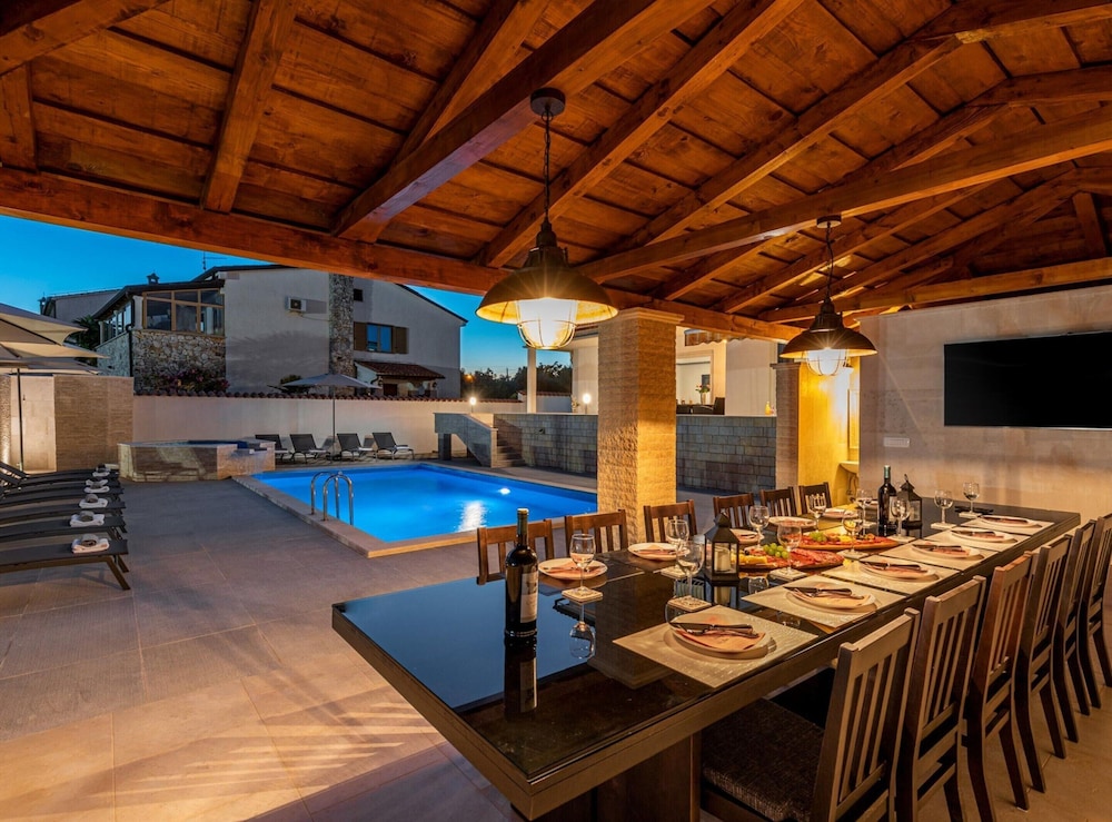 Aesthetic Villa With Private Pool
