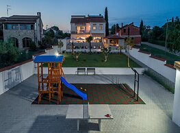 Aesthetic Villa With Private Pool