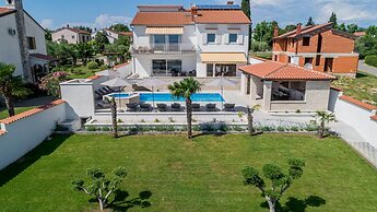 Aesthetic Villa With Private Pool