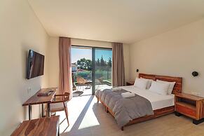 Aethrion Luxury Villas & Suites