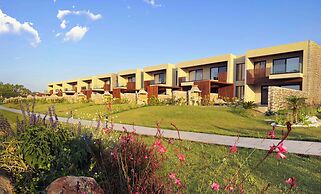 Aethrion Luxury Villas & Suites