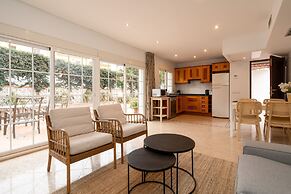 Charming Coastal Home