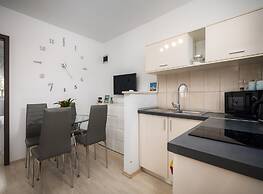 Beautiful Apartment With Parking Space