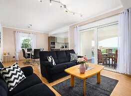 Villa Elisa With View