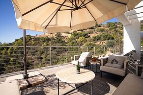 Lavish Villa With Private Pool