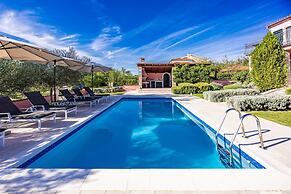 Idyllic Istrian Escape With Pool