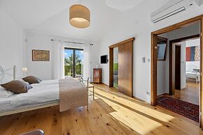 Idyllic Istrian Escape With Pool