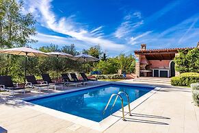Idyllic Istrian Escape With Pool