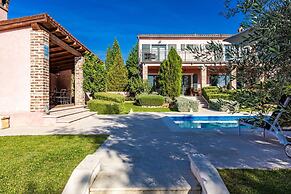 Idyllic Istrian Escape With Pool