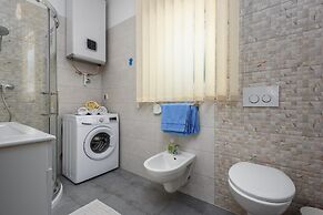 Apartment in Kukci With Heated Pool
