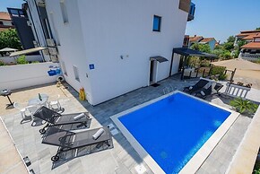 Apartment in Kukci With Heated Pool