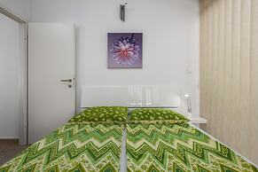 Apartment in Kukci With Heated Pool