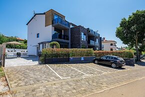 Apartment in Kukci With Heated Pool
