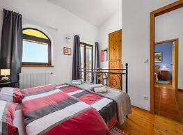 Villa in Visnjan With Private Heated Pool