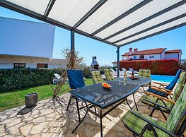Villa in Visnjan With Private Heated Pool