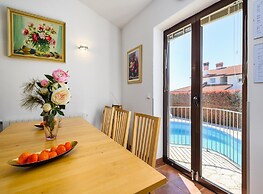 Villa in Visnjan With Private Heated Pool