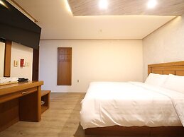 BOBOS HOTEL