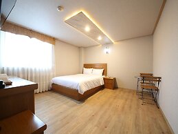 BOBOS HOTEL