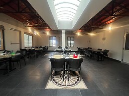 Le Ideal Suites