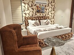 Hotel 7 Days Inn