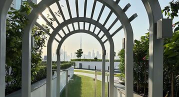 1BR Apt Near Downtown Dubai Pool Skyline Views