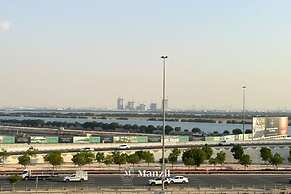 1BR Apt Near Downtown Dubai Pool Skyline Views