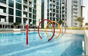 1BR Apt Near Downtown Dubai Pool Skyline Views
