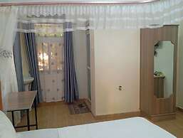 Lolac Hotel