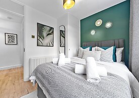 2BR Flat, Free Parking, Close to Airport & Centre