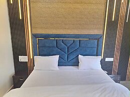 Hotel The Shivraat