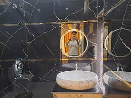Hotel The Shivraat