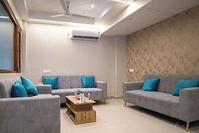 Hotel Ananda Kashi
