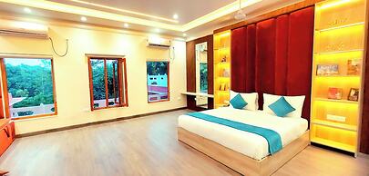 Hotel Ananda Kashi