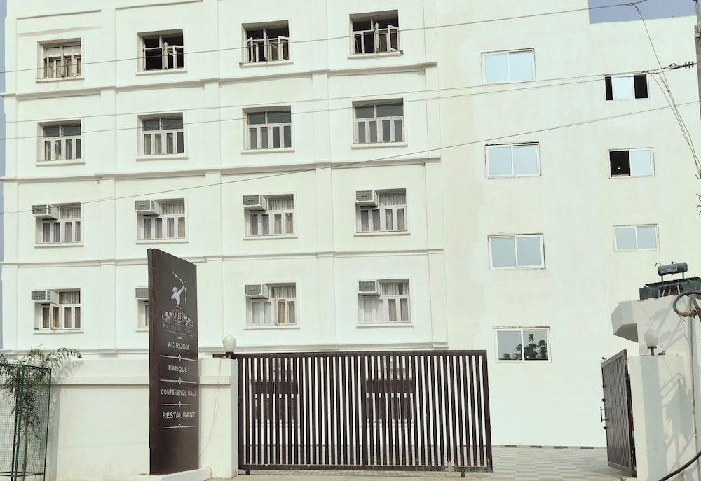 Hotel Ram Janki Palace