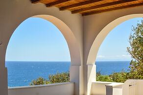 Villa Rouvis With Outdoor Hot Tub