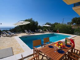 Villa Mandola in Tzamarelata