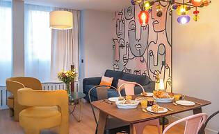 West Paris Suite