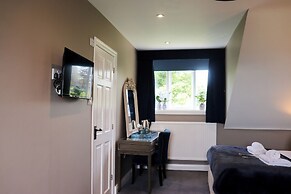 The Gateway Hotel