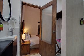 Hotel Punto 79