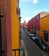 Hotel Punto 79