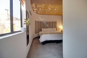 Hotel Punto 79