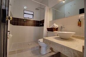 Hotel Punto 79