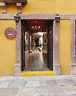 Hotel Punto 79