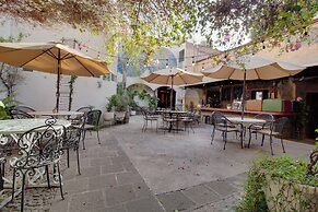 Hotel Punto 79