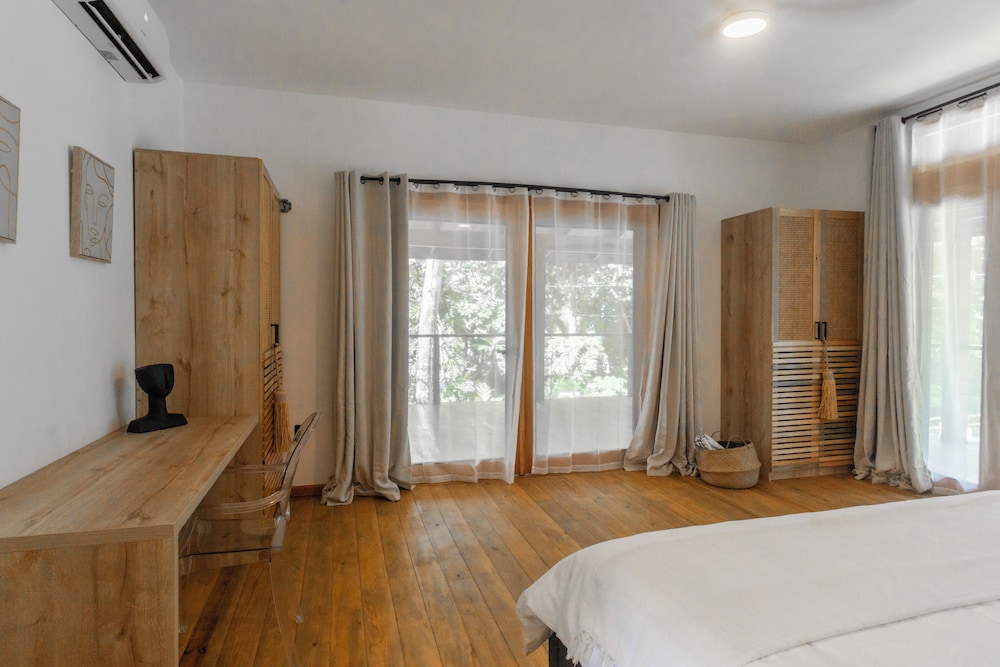 S Boutique Hotel