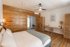 S Boutique Hotel