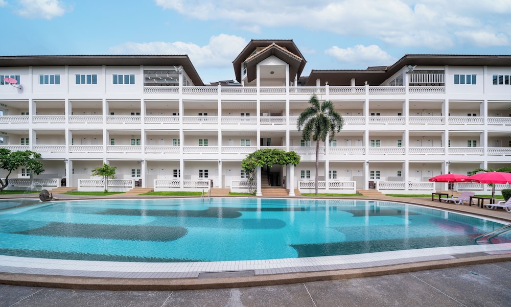 Le Palm Hotel