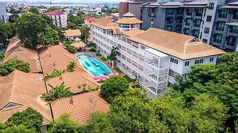 Le Palm Hotel